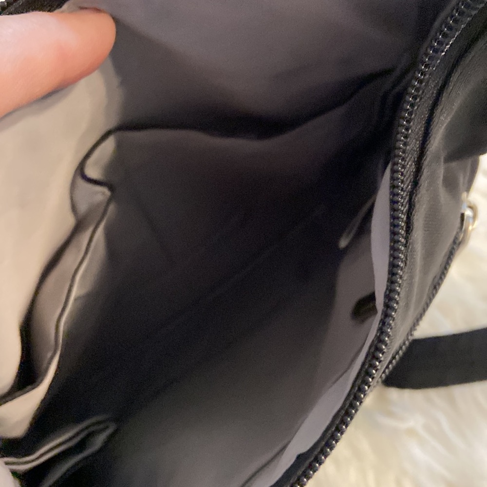 Travelon Nylon Crossbody Bag excellent condition black color - Picture 10 of 16